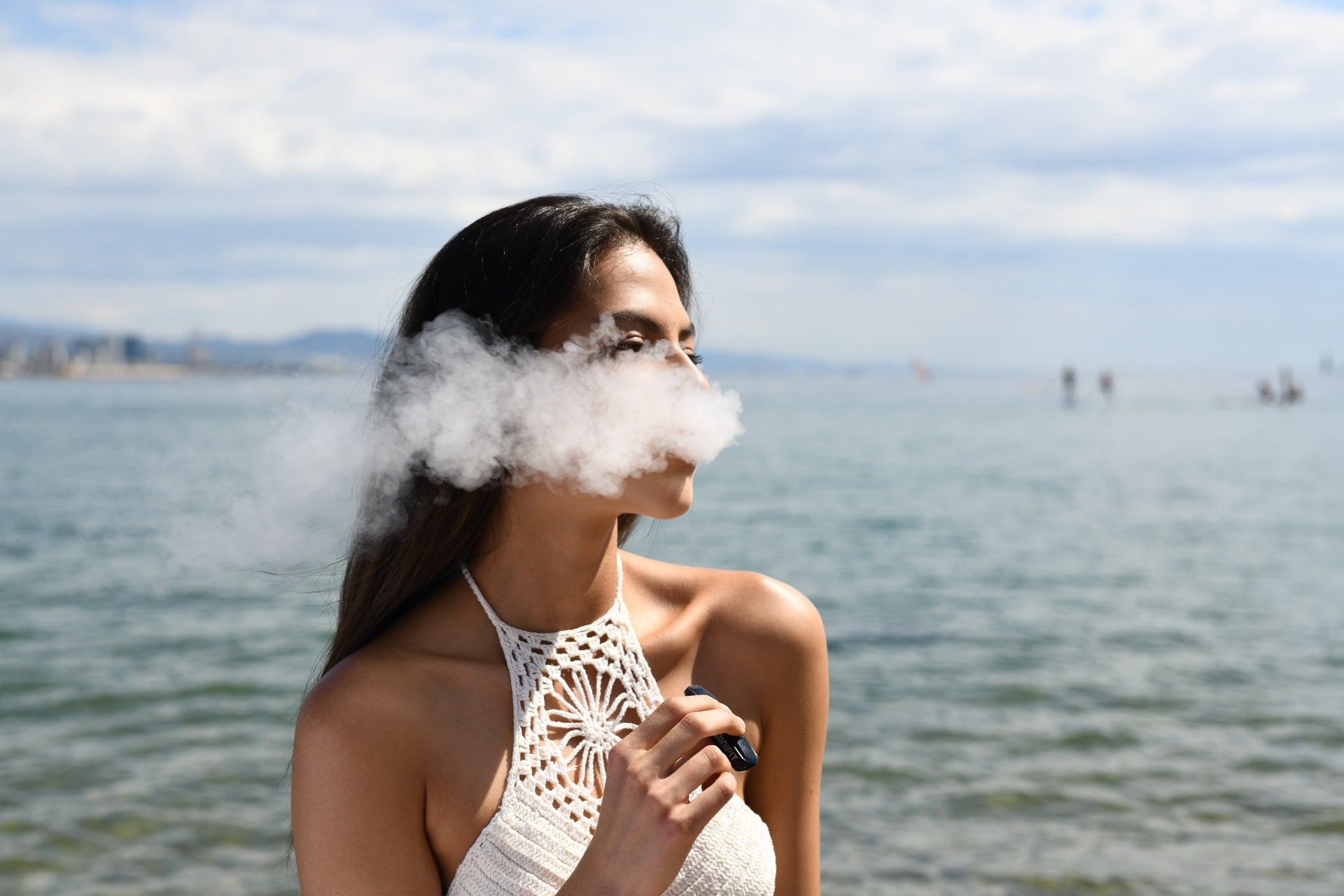 How to Use a Vape Pen: See How Vaping Works | Z Stick